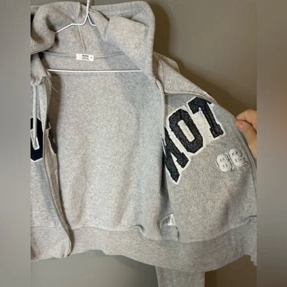Ardene size small Gray “Boston 1998” Women's Hoodie, long sleeve jacket - Picture 5 of 8